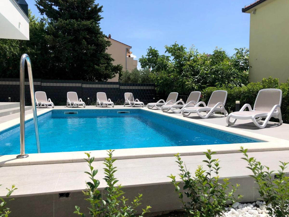 Seka Apartments With A Pool Kastela Ngoại thất bức ảnh