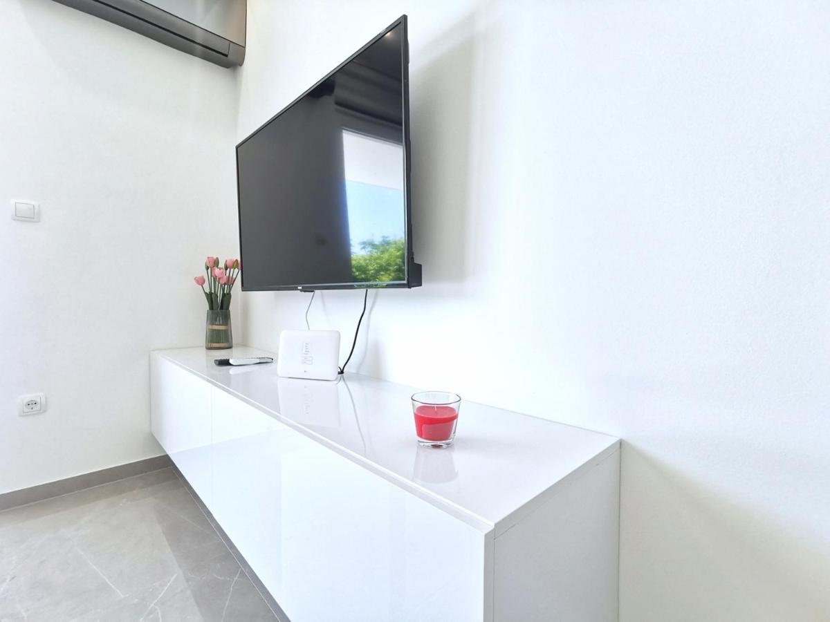Seka Apartments With A Pool Kastela Ngoại thất bức ảnh