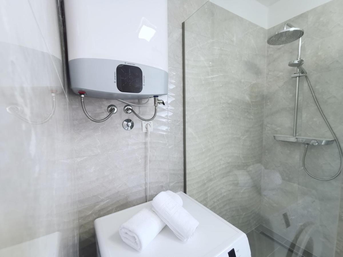 Seka Apartments With A Pool Kastela Ngoại thất bức ảnh