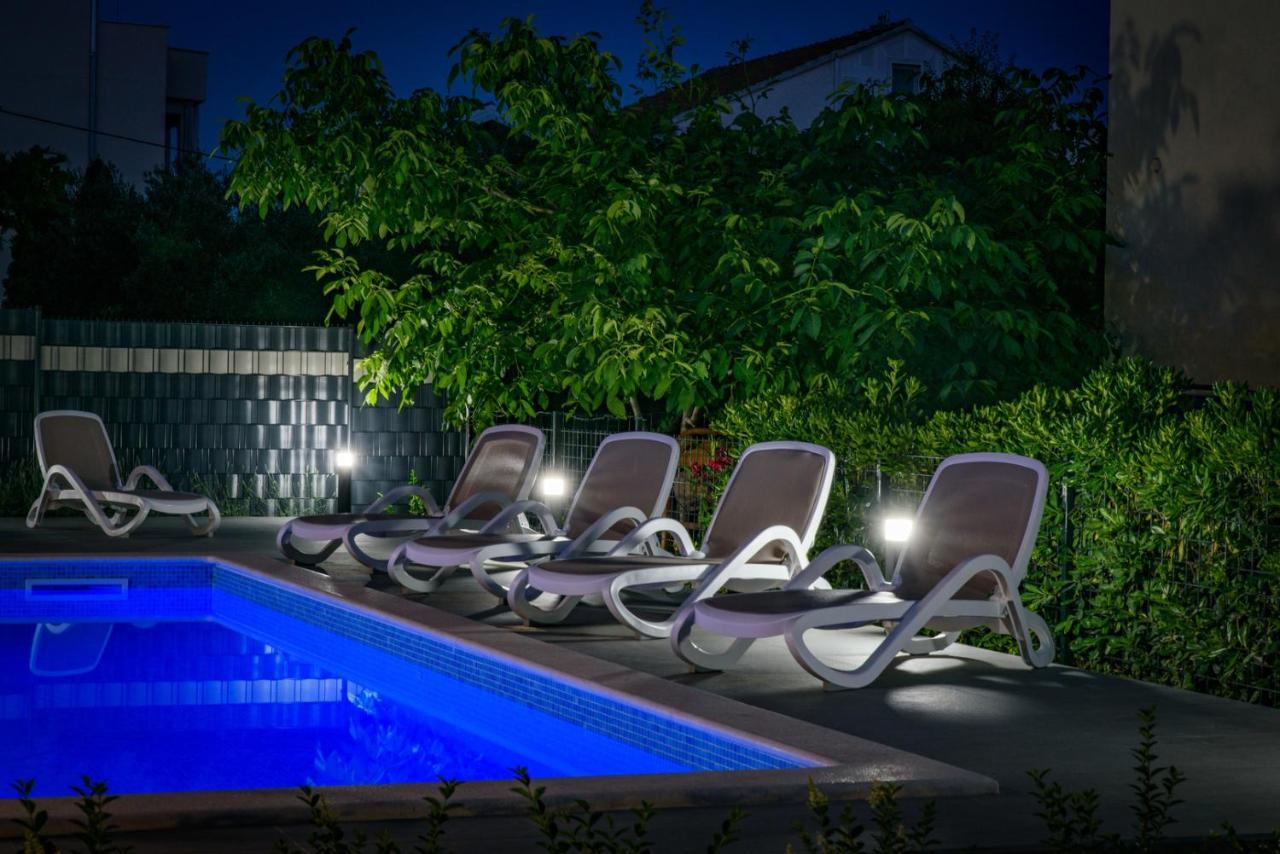 Seka Apartments With A Pool Kastela Ngoại thất bức ảnh