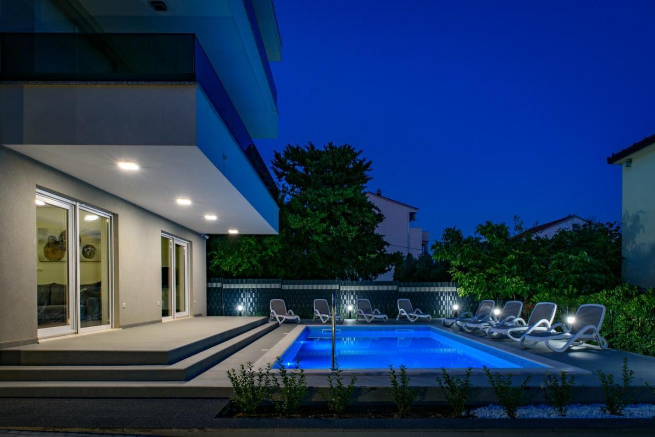 Seka Apartments With A Pool Kastela Ngoại thất bức ảnh