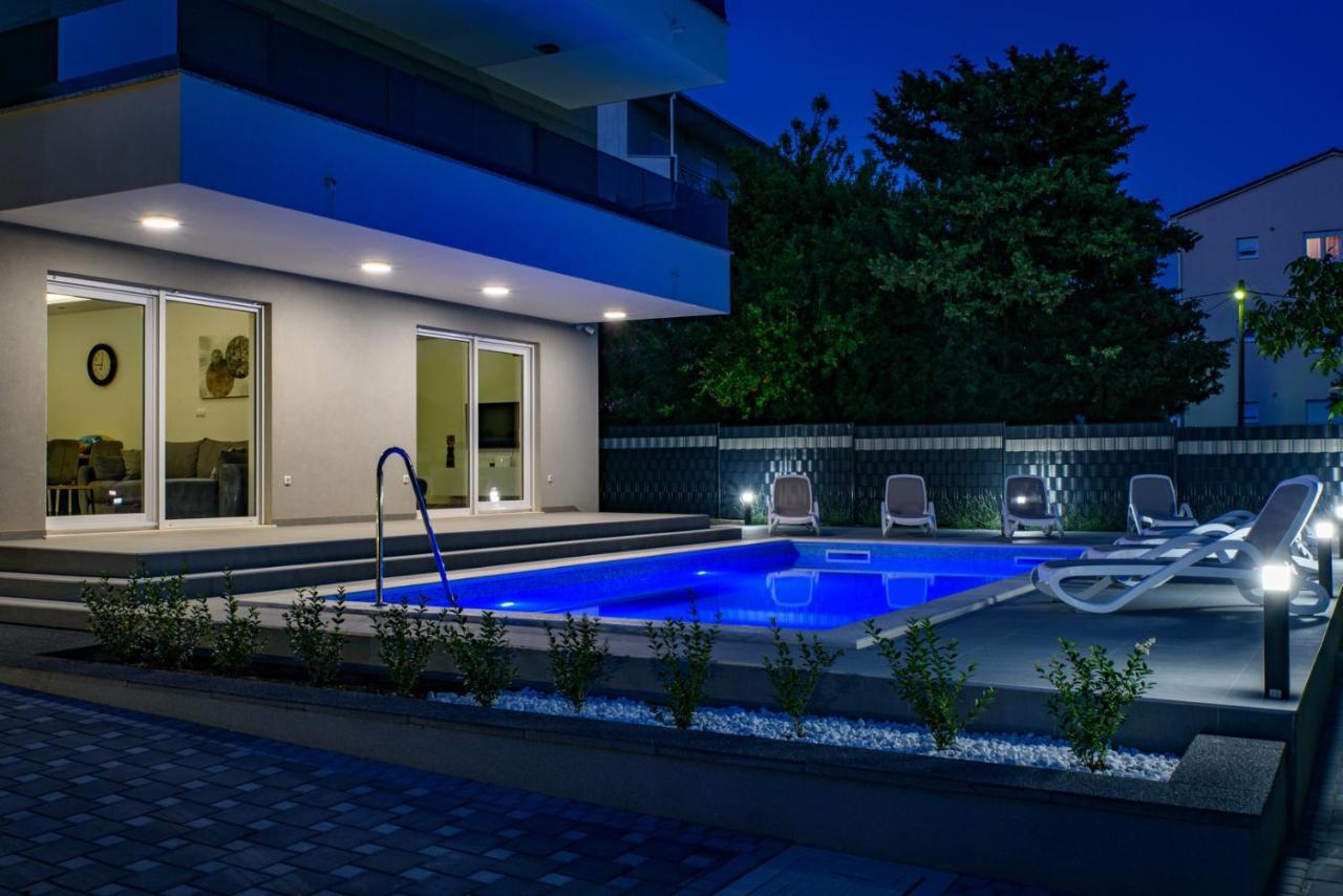 Seka Apartments With A Pool Kastela Ngoại thất bức ảnh